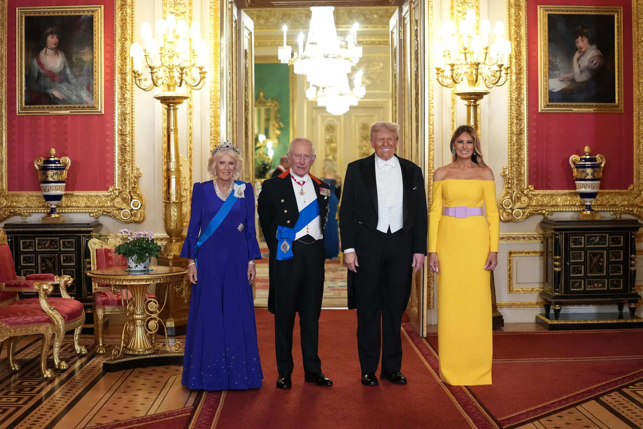 Тости у Віндзорі: як король Чарльз III м’яко тисне на Трампа щодо України